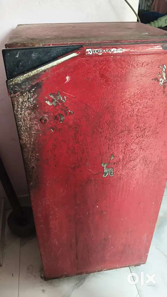 Selling my old fridge