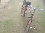 3 sal purana cycle hai bahut acchi condition hai