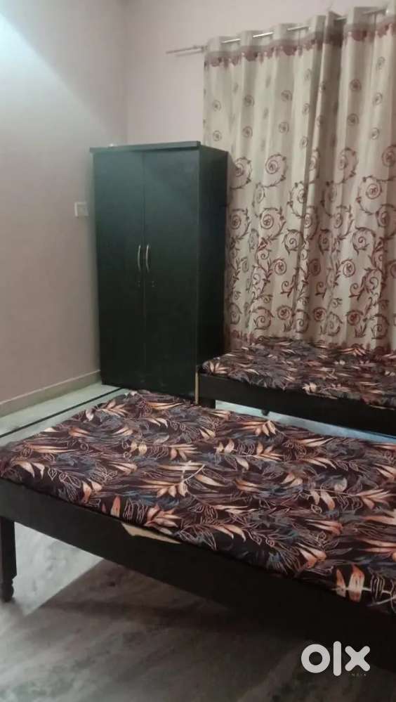 Boys sharing rooms available for rent in sector 9B Basai Chowk Gurgaon