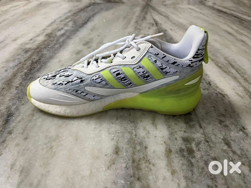 adidas sports shoe never worn once no box negotiatable