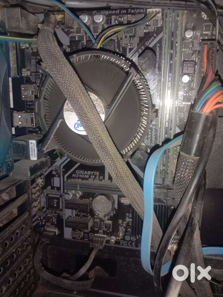 I5 8GEN AND GIGABYTE H310M MOTHERBOARD 12GB RAM 128GB SSD