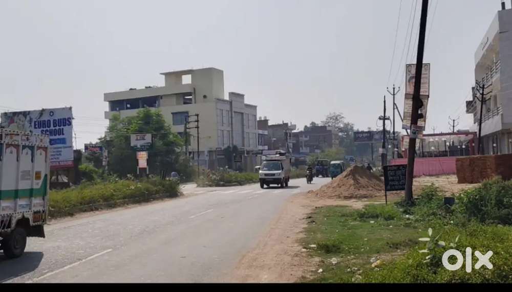 150 gaj ka plot Highway se 50 meter pr front road 30 feat