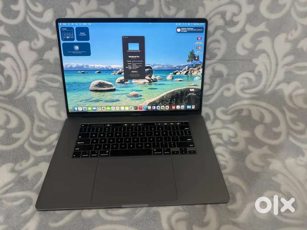 2020 purchased Macbook Pro 16inch i7 less used 4gb Graphics