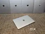 Apple Laptop 2019 Mfd. i7/16gb Ram 512gb SSD 13inch Retina Display