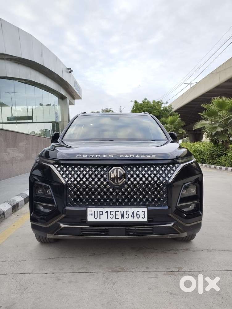 MG Hector Plus Sharp pro Blackstorm 1.5 Turbo Petrol CVT 7 STR, 2025..