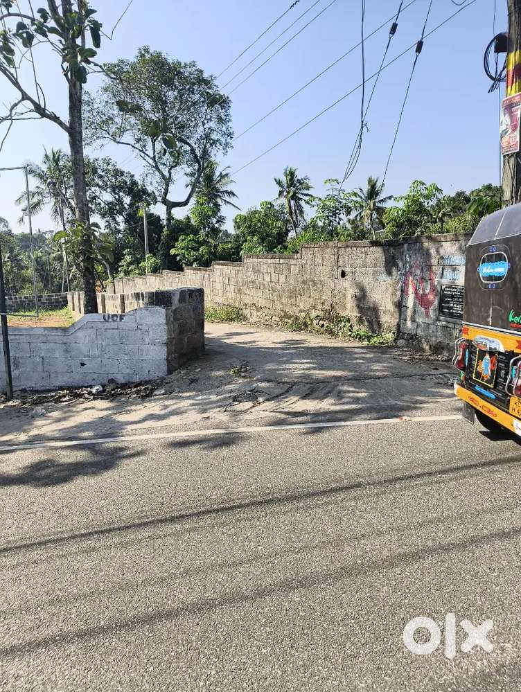 5 cent കര ഭൂമി വില്പനക്ക് മലയിൻകീഴ്  English medium സ്കൂളിന് സമീപം