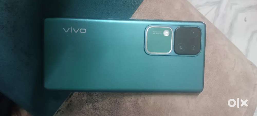 V30 8/128 GB NO SCRATCH