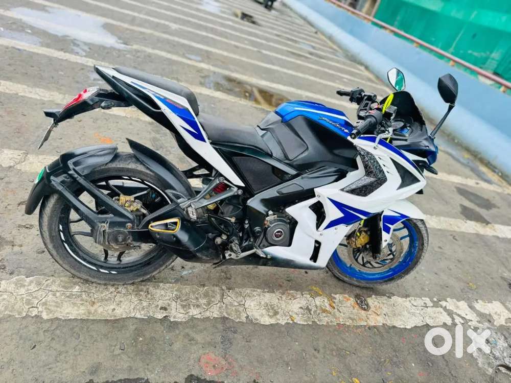 Rs 200 mint condition