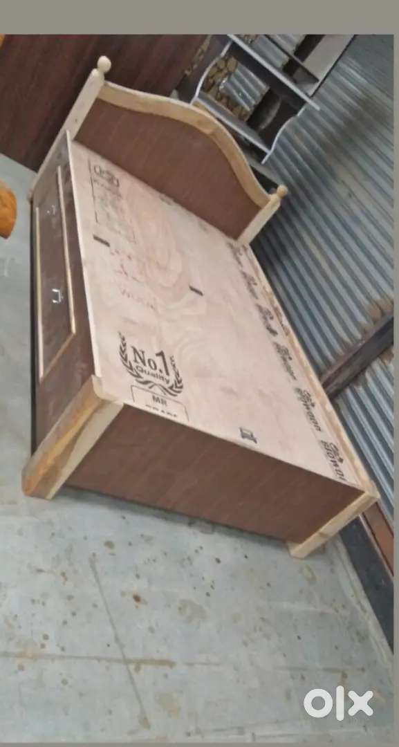 किसी भी प्रकार के फर्नीचर कार्य के लिए संपर्क करे।