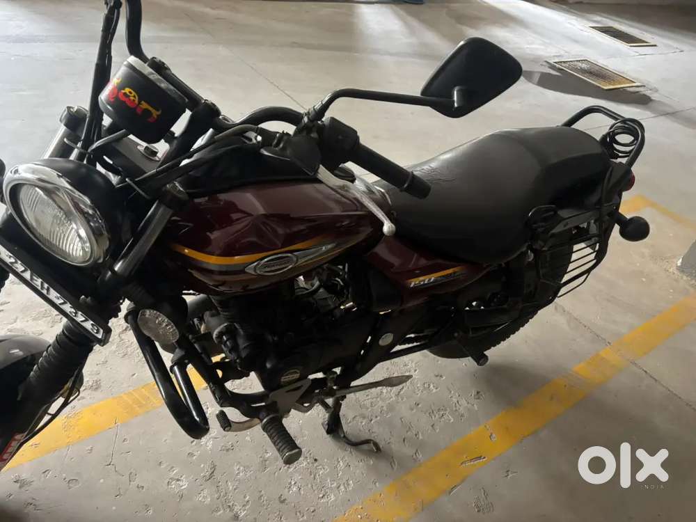 Bajaj Avenger 
2016 150cc Street