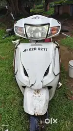 Activa 2010 model hai thik chalta hai 45+ malega hai