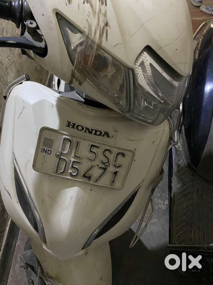 Activa_5g_White