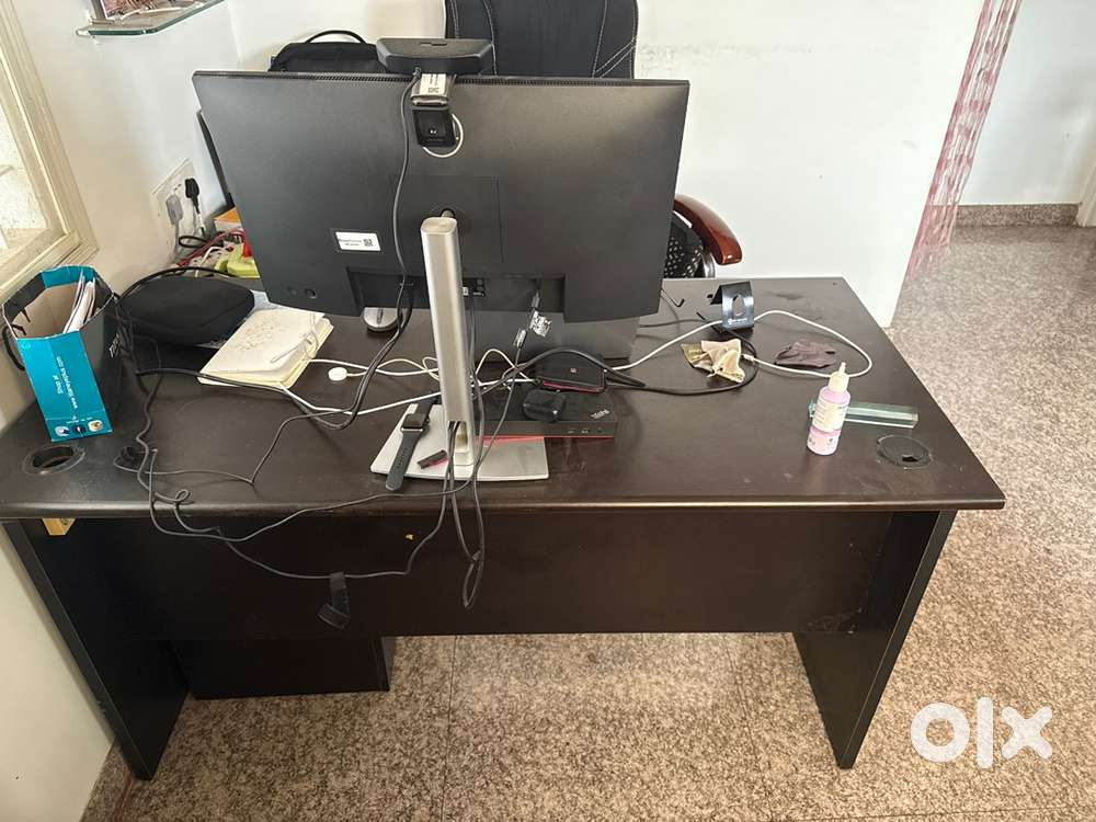Study table wooden