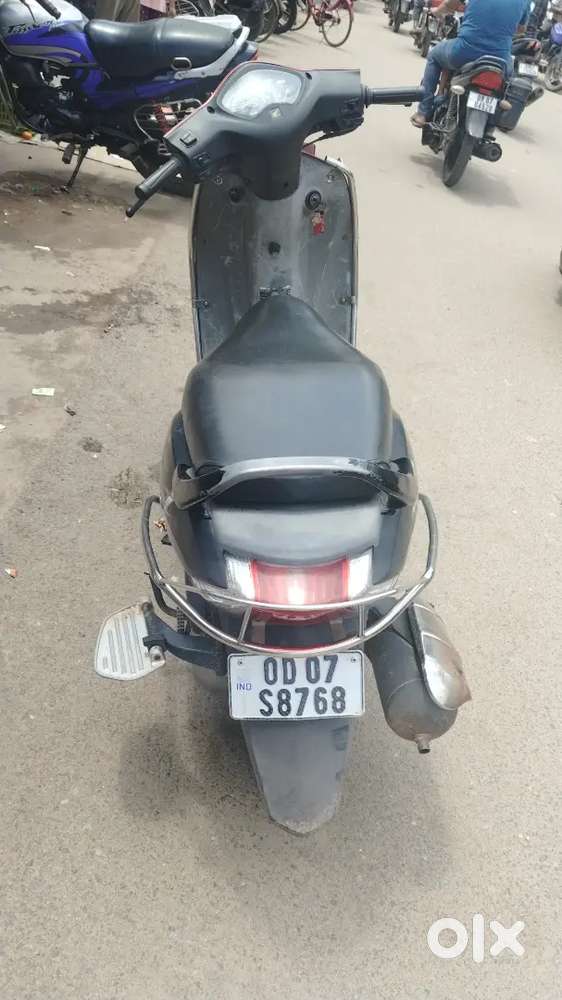 Very good condition and single hand use