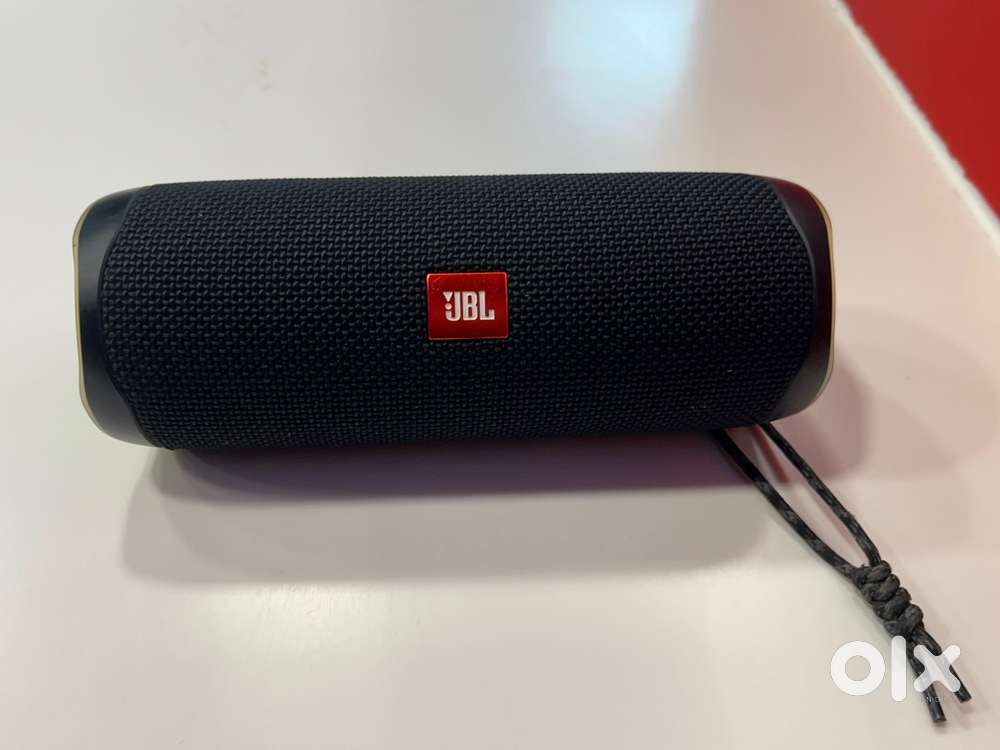 JBL flip 5 good condition speaker