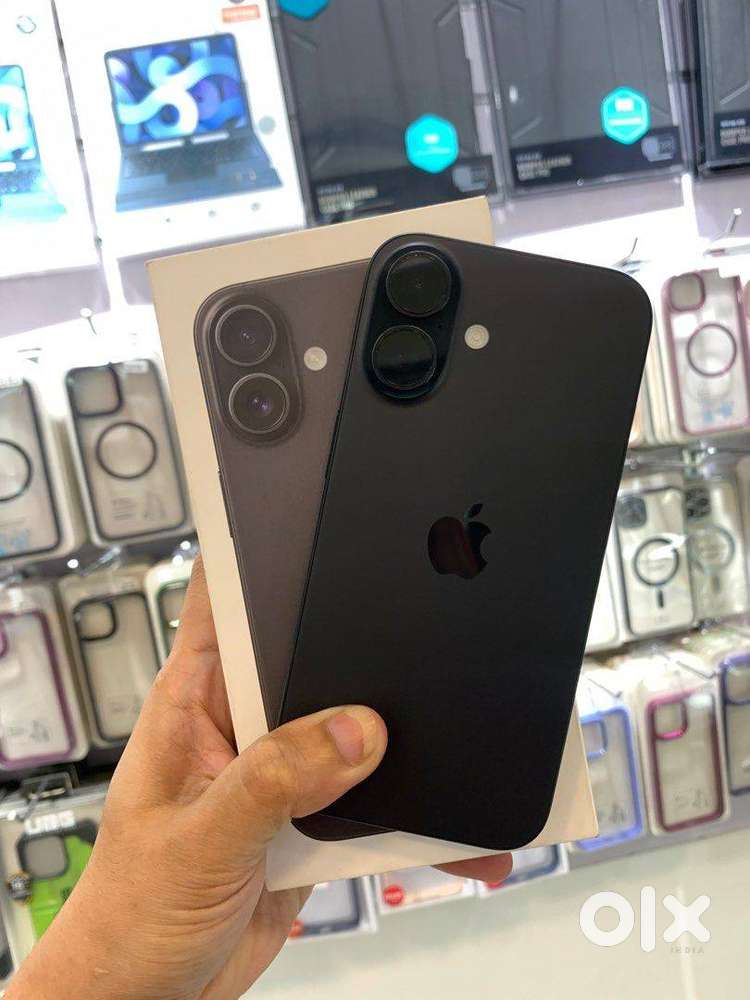 Selling iPhone 16, Mint Condition, 100% Battery Health, Variant 128GB.