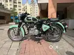 Royal Enfield Classic 350 in pristine condition for sale!!