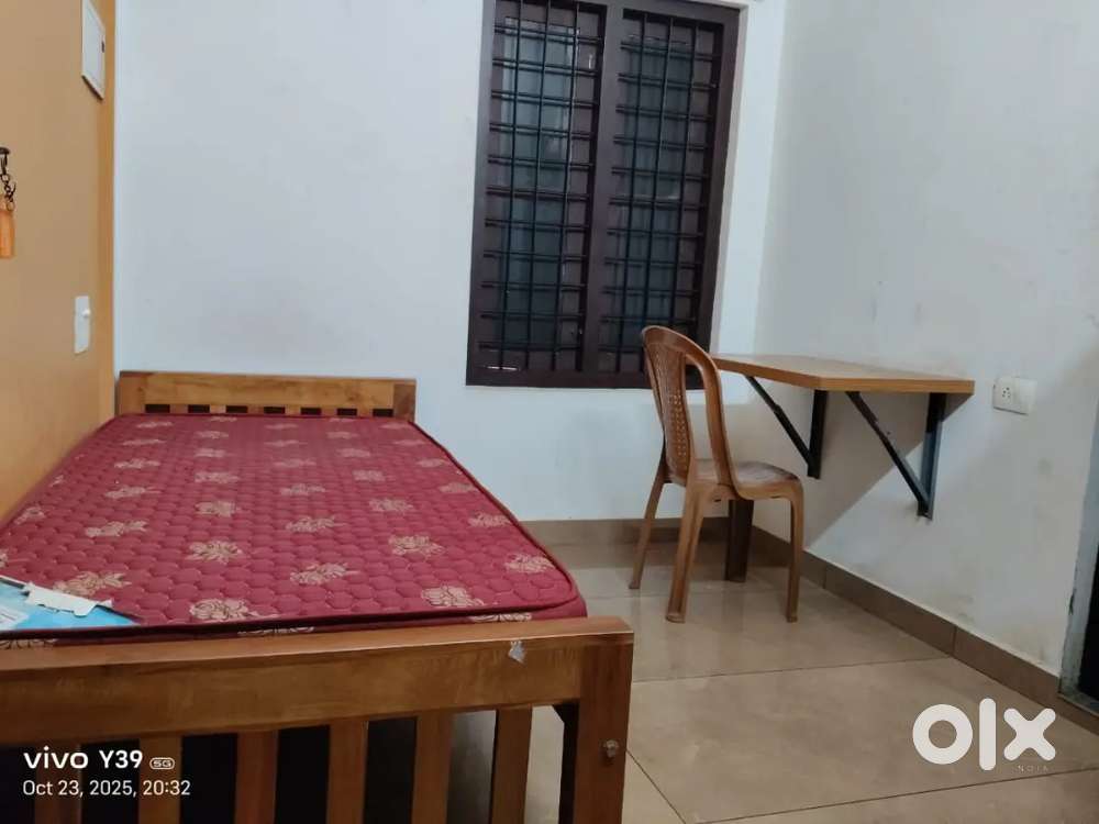 Prime Location single room apartment for rent in Changanacherry Town