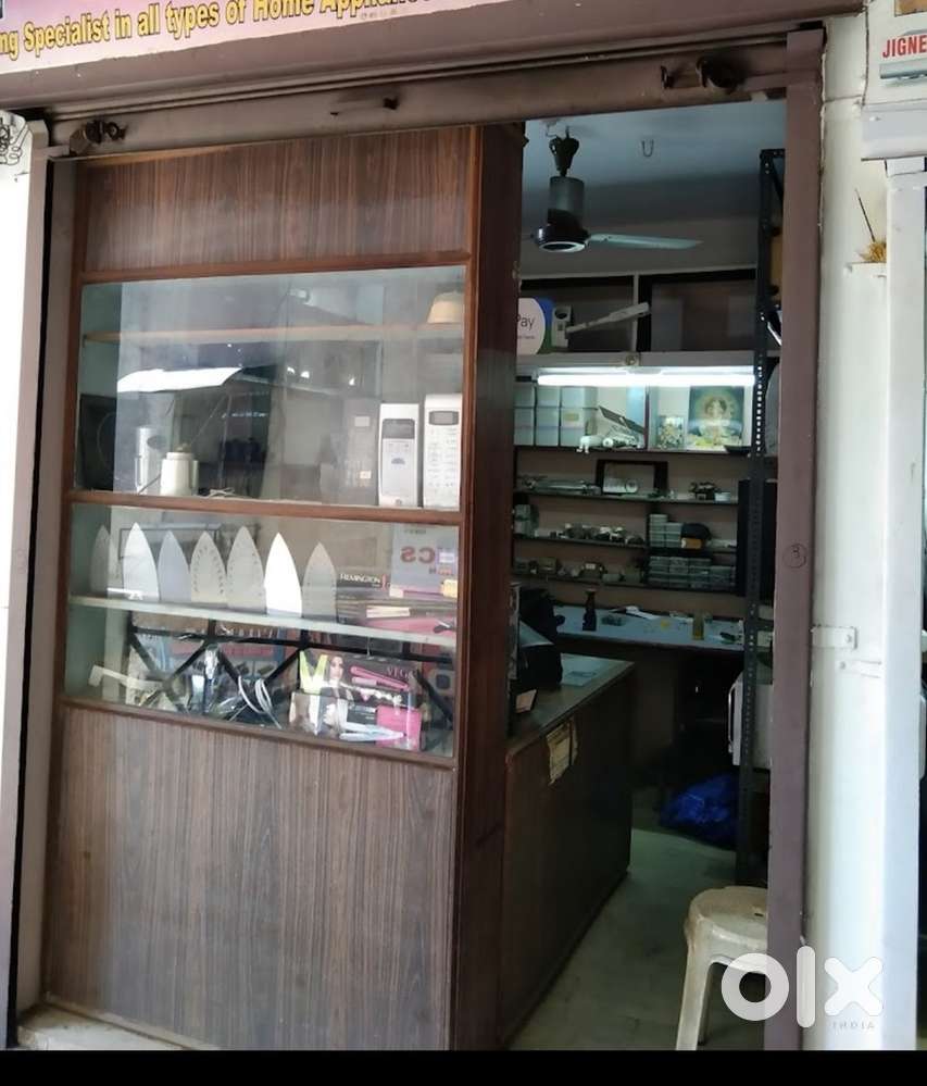 Shop suitable for mobile repairing