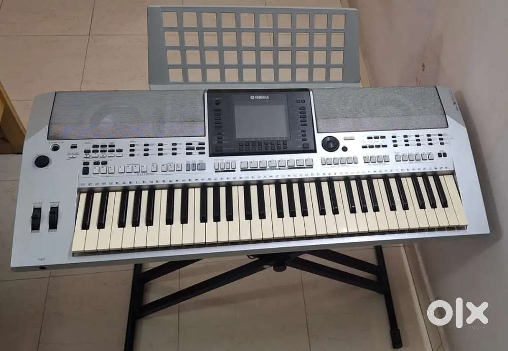Yamah PSR S900 Arranger Keyboard