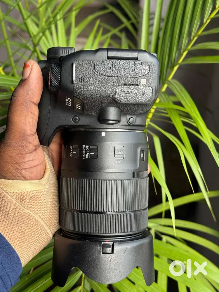 Canon 77d Dslr camera with 18-135 usm lens