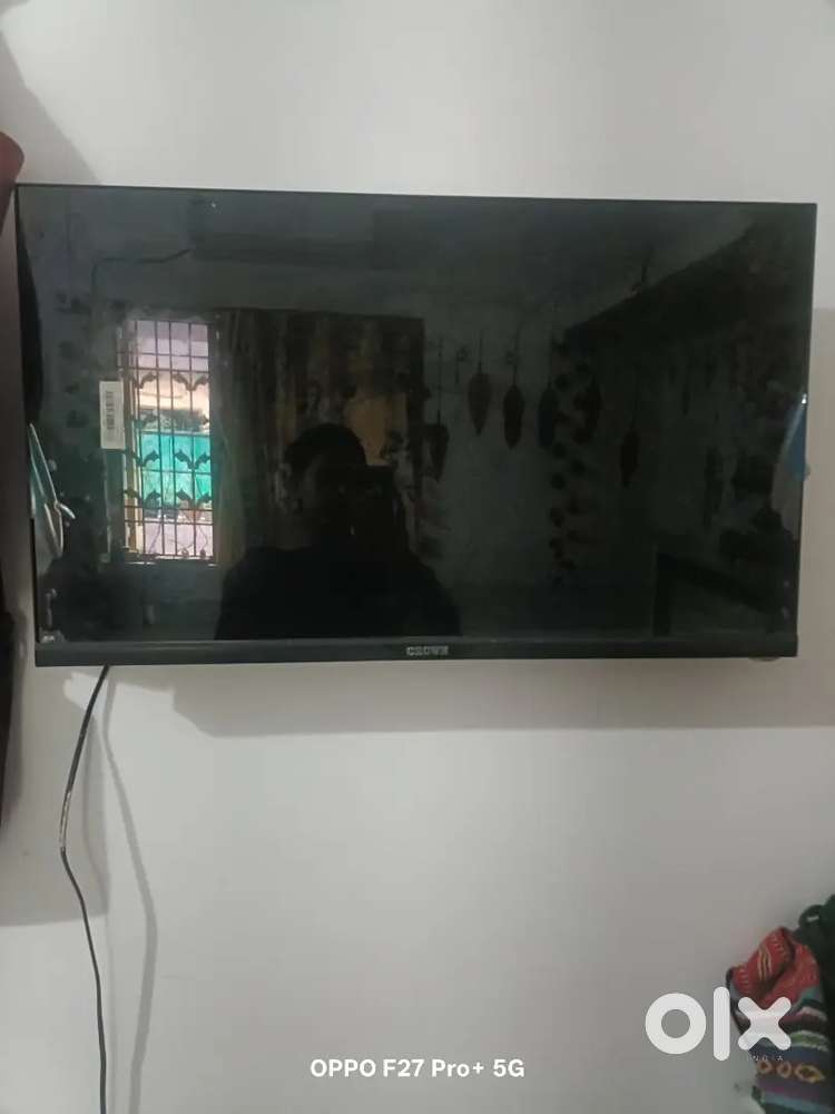 Crown Smart Tv