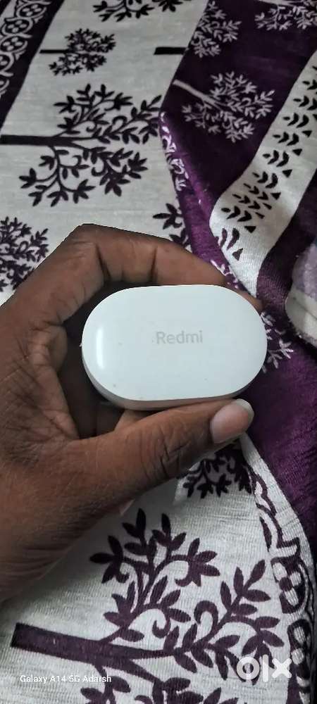 Redmi air bus 3 pro 3 month old price 2000