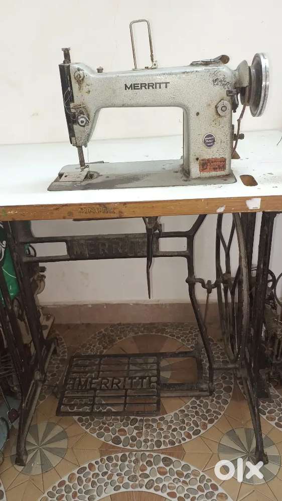 Merrit tailoring Machine Rs.5000