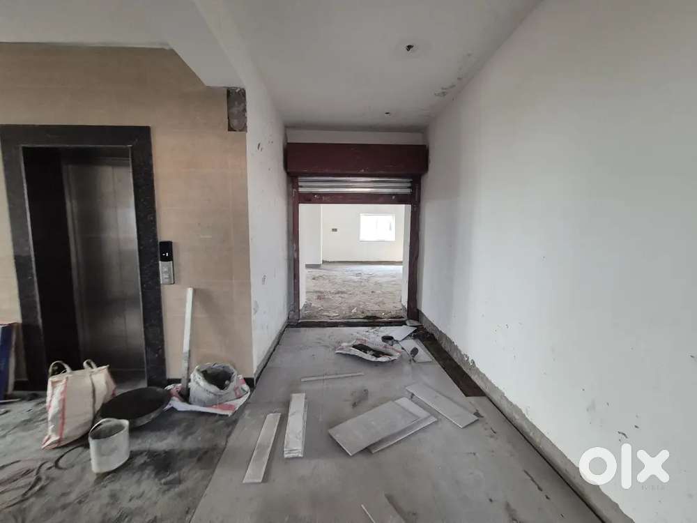 1300sq.ft commercial space available for rent at 3rd floor kantatoli