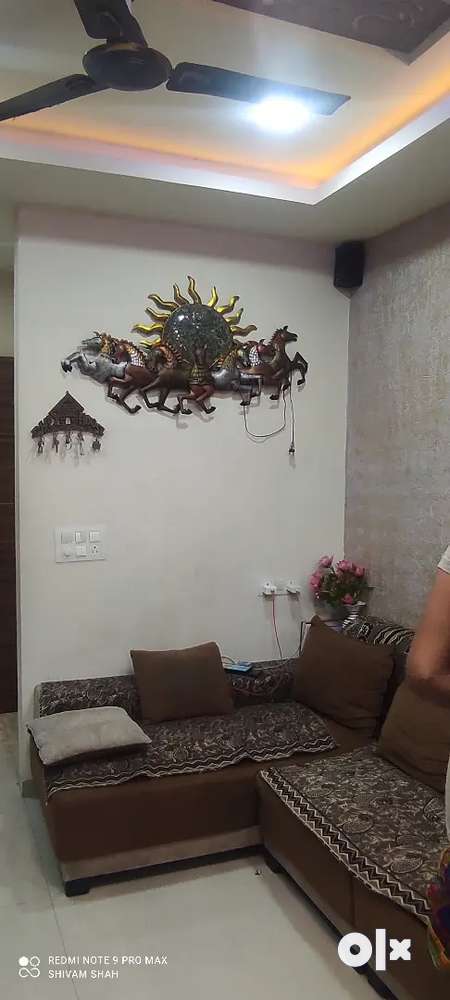 2bhk furnished flat prime locality
