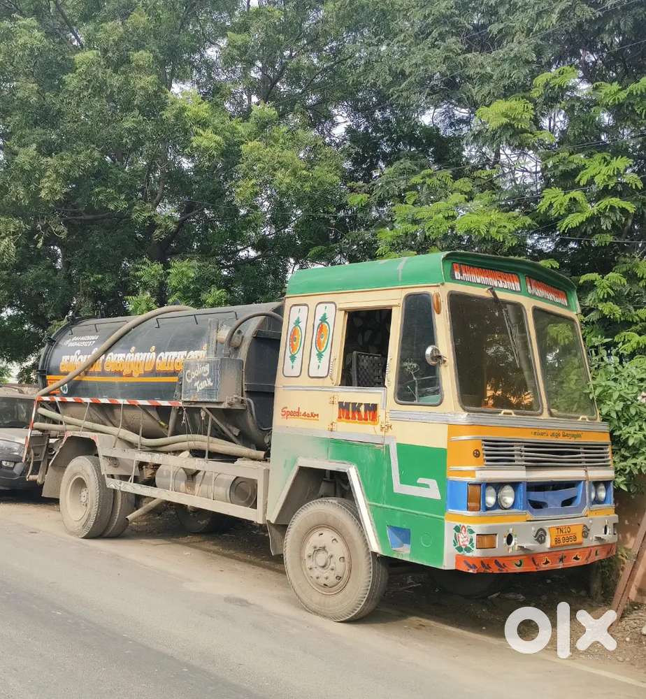 Need driver for drainage lorry(must need heavy licence)