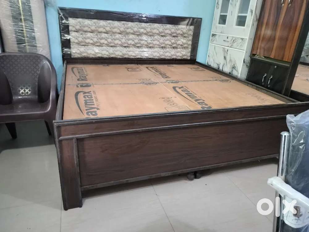 Wooden double bed wid storage new unused 6by6 ft