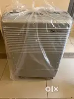 BRAND NEW CARLTON LARGE CHECK IN 80CM LUGGAGE - SUITCASE