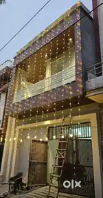 100 gaj house