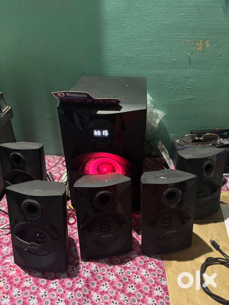 F&D Home theatre with 5 speaker