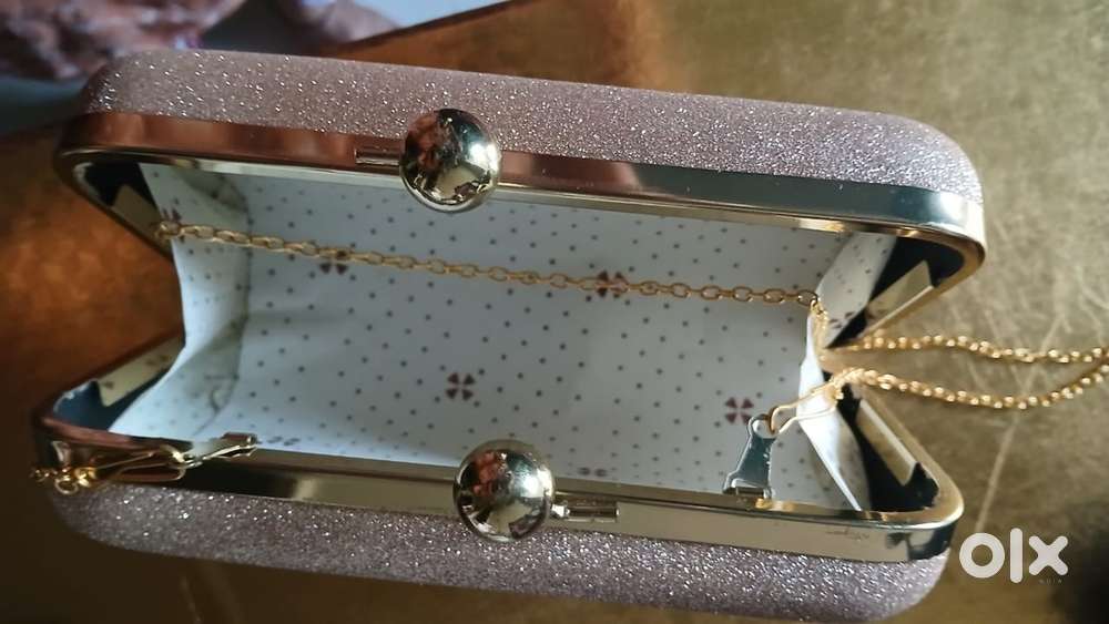 Brand new ladies purse got it yesterday