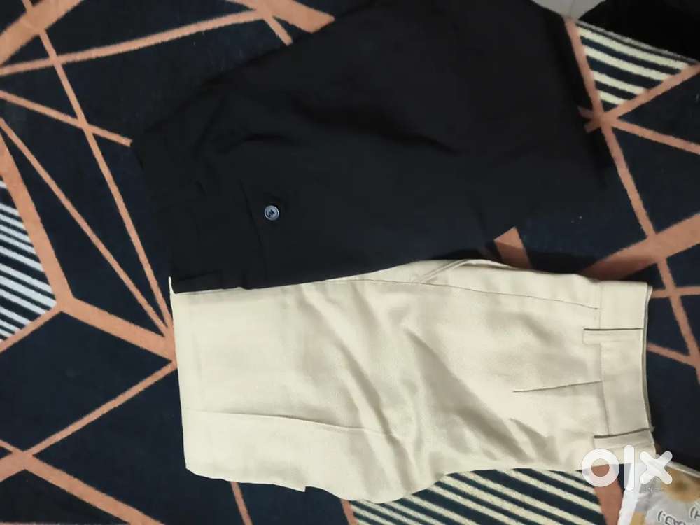 Only one time weared coat + 2 pants + black shirt