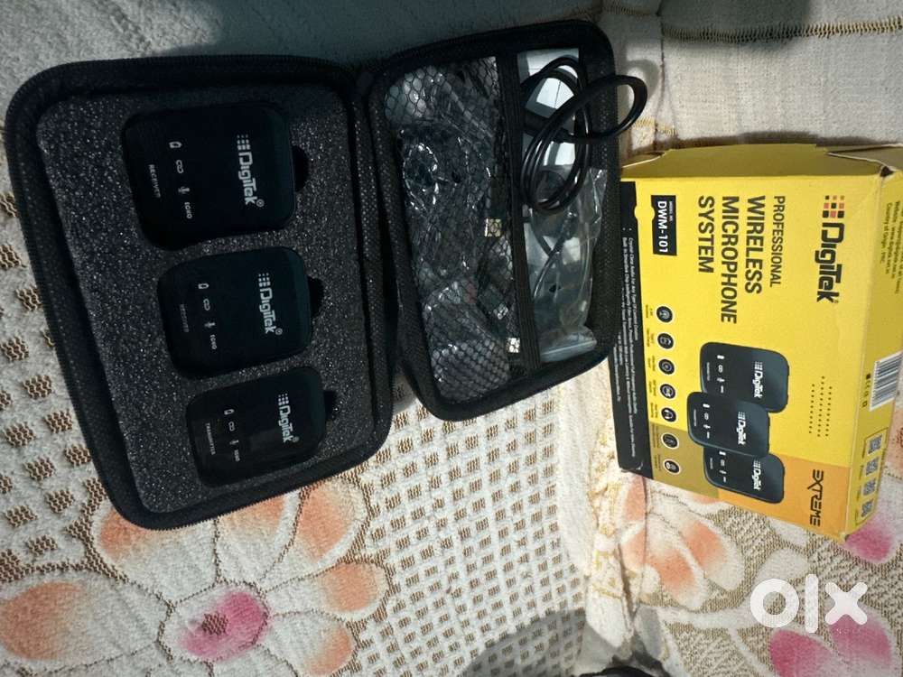 Digitek Professional Wireless Microphone System