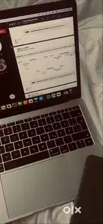Macbook Pro 2017 All ok hai 8/128gb  With charger