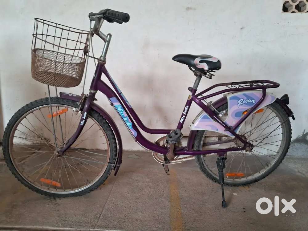 Reeva ladies Cycle