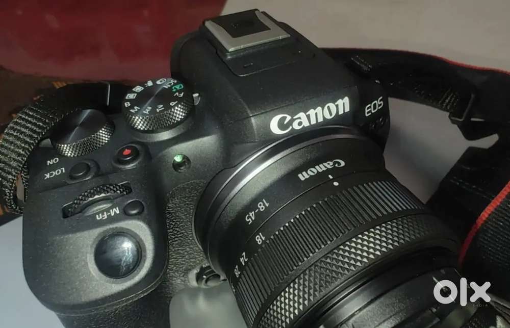 Canon R10 mirrorless Camara