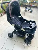 A very good condition Luvlap stroller for kids.