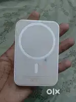 Magsafe charging powerbank 5000 Mah battery With ios cable