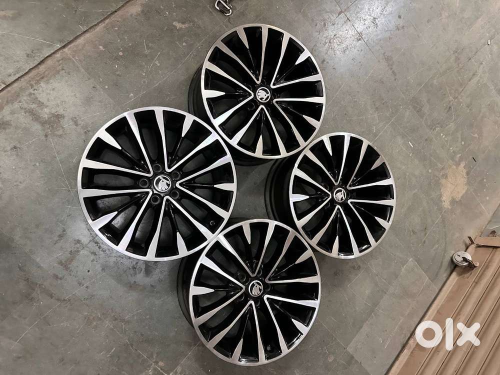 SKODA ALLOY WHEELS 18 INCHES (112 PCD) EXCELLENT CONDITION