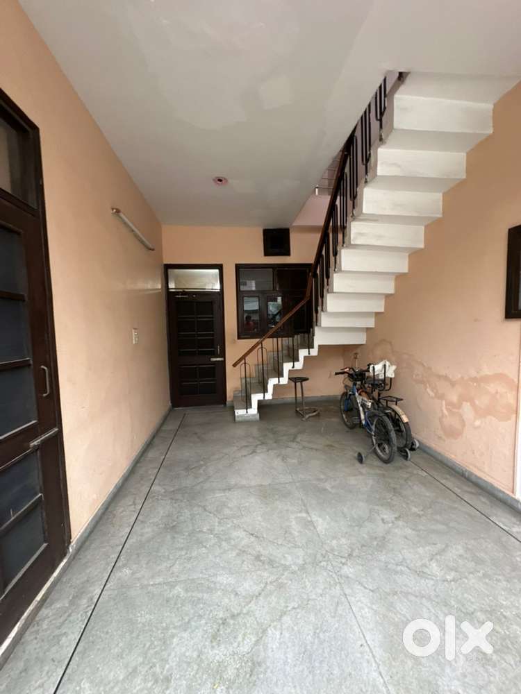 Ground floor 2bhk in brs nagar semi furnished