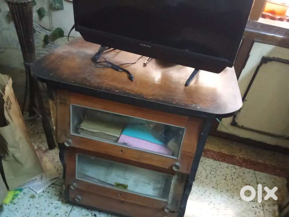 WOODEN COVERED SHELF cabinet