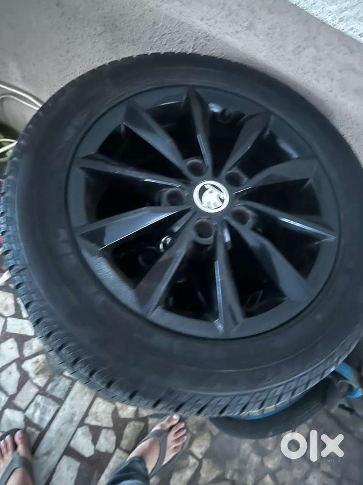 Skoda octavia orignal rims 16 inch 112 pcs