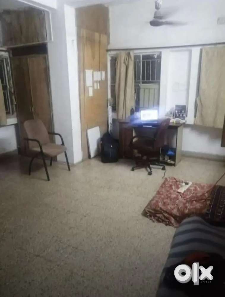 Flat available for 1 tenant