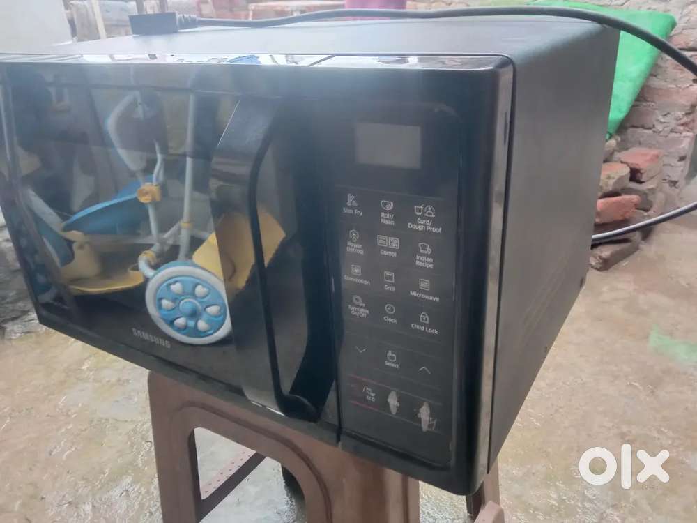 Sumsung microwave oven 28ltr. All most new condition.hardly used.