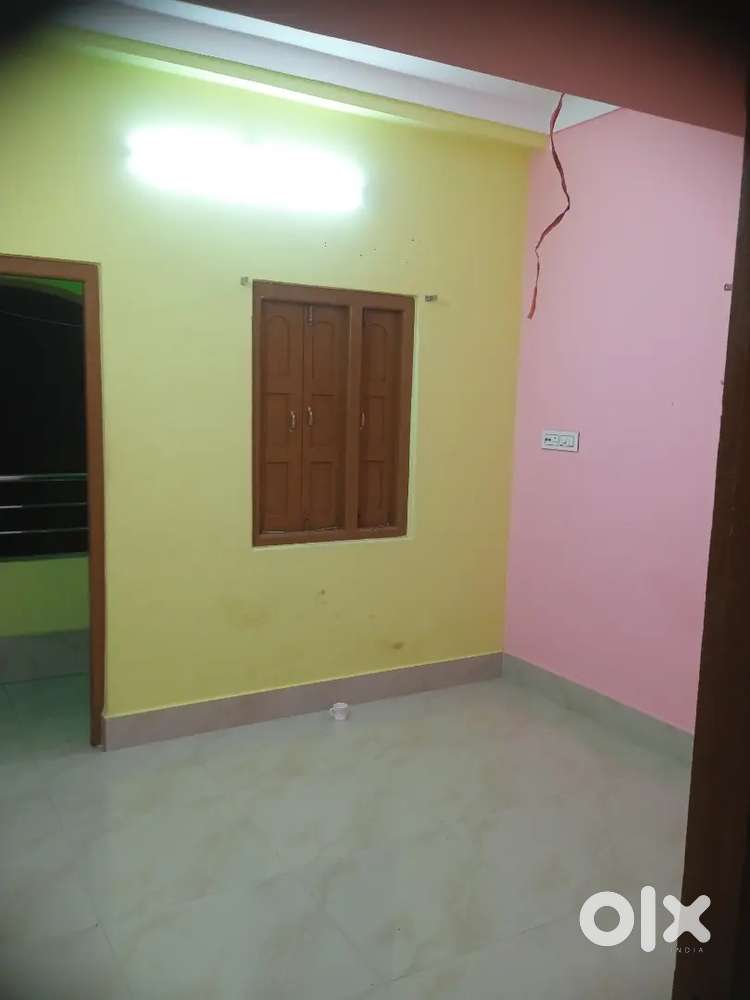 2 bhk furnished for family and bachelors